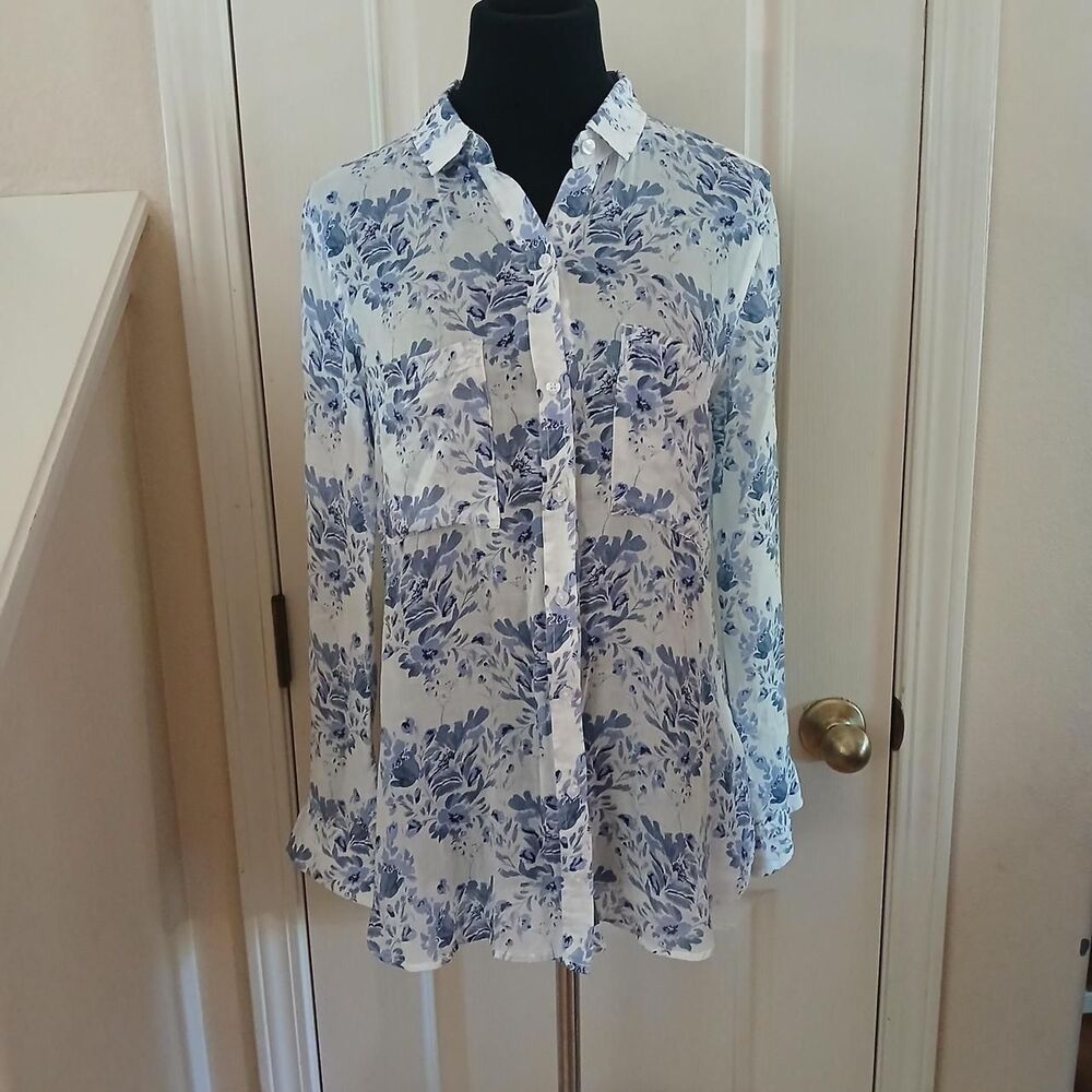 Anthropologie Cloth & Stone Blue Floral Button Up blouse Chest Pockets XS Boho